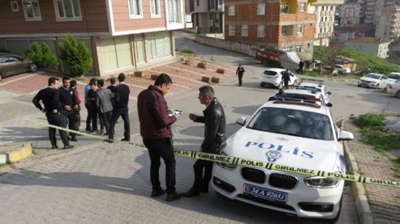 Ataşehir'de hareketli dakikalar: 5 katlı bina boşaltıldı