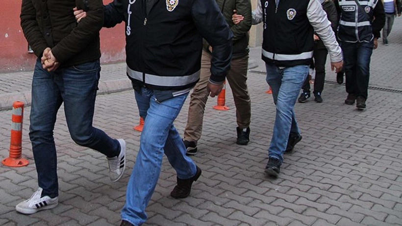 5 ilde 600 polisle FETÖ operasyonu