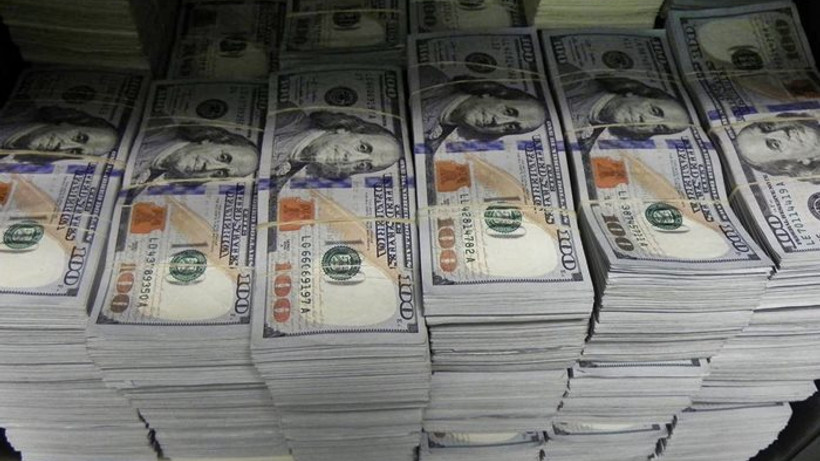 Uçaktan 5 milyon dolar çalındı