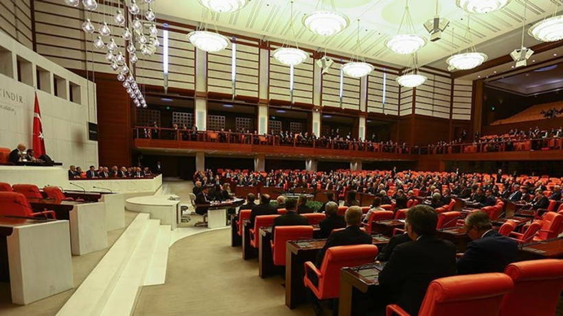 Üniversite tasarısı komisyondan geçti