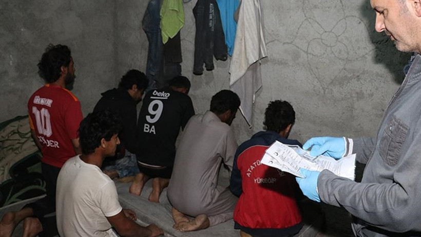 Adana'da DEAŞ operasyonu: 10 gözaltı