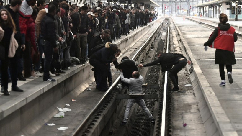 Fransa'da "kara salı" başladı
