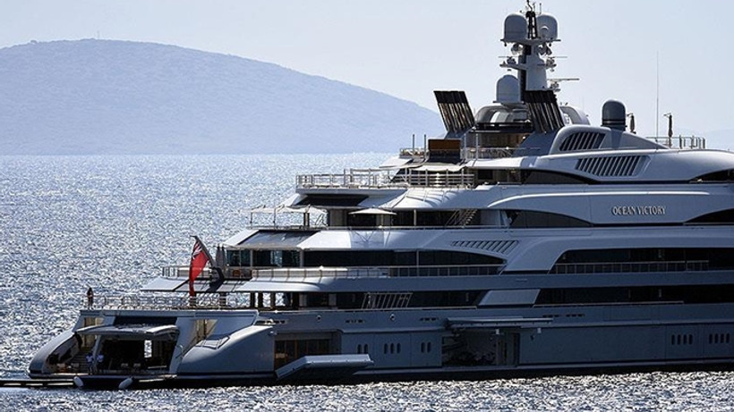Rus iş adamının mega yatı 518 ton yakıt aldı