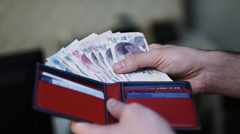 Vatandaş en çok savunmadan, en az ekonomiden memnun
