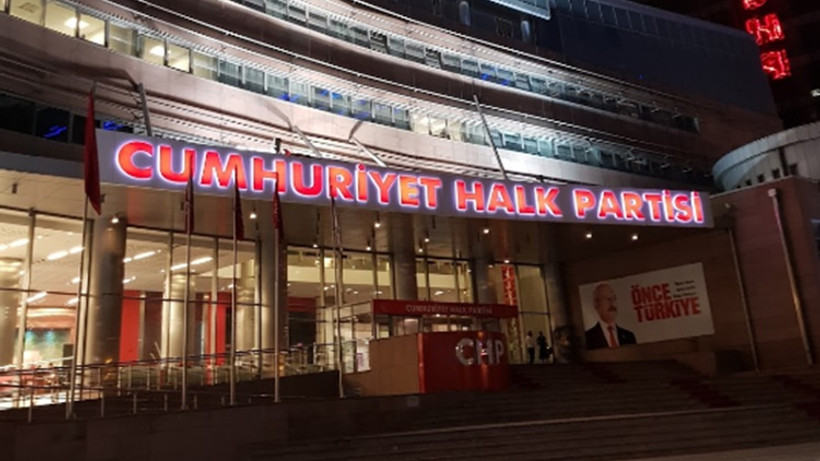 CHP'de 'olağanüstü kurultay' hareketliliği
