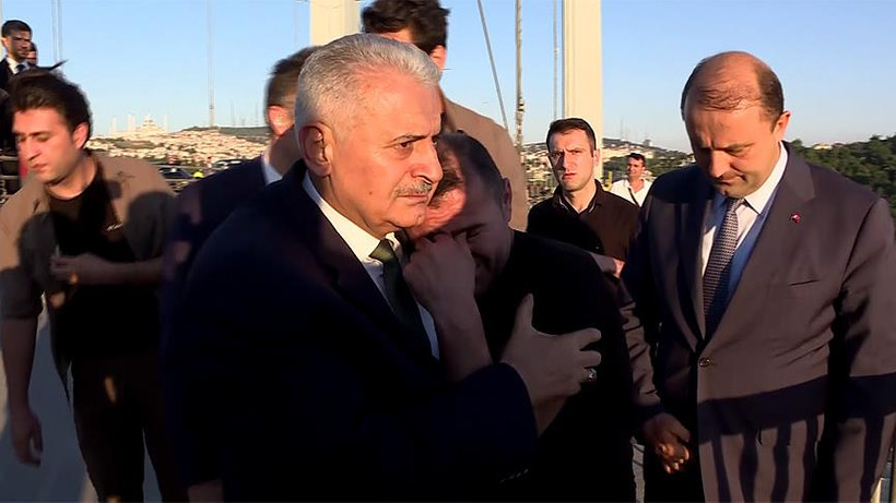 Başbakan Yıldırım vatandaşı intihardan vazgeçirdi