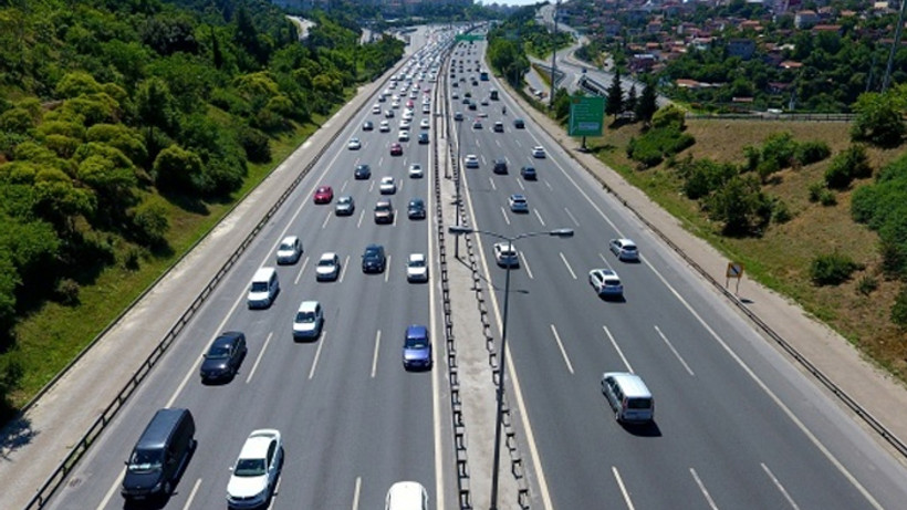 Dönüş yolundaki sürücülere "son 30-40 kilometre" uyarısı
