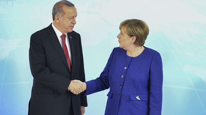 Merkel ile Erdoğan "görüş ayrılıklarını" ele alacak