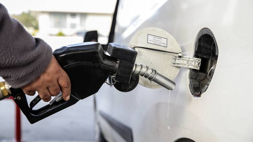Benzine yapılan indirim pompaya yansımayacak