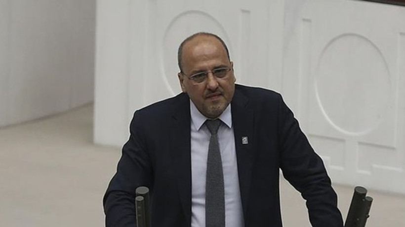 Ahmet Şık'a açılan davaya durdurma kararı