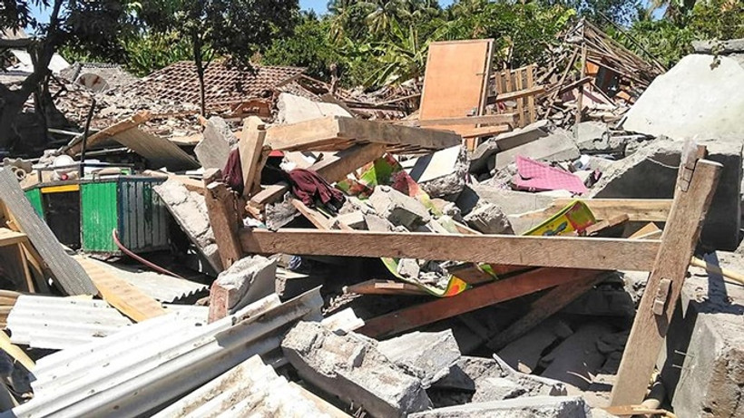 Endonezya'da ölü sayısı 384'e çıktı