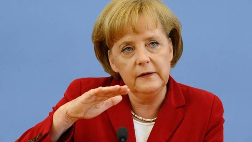 Merkel: Türk ekonomisinin gelişmesi bizim çıkarımıza