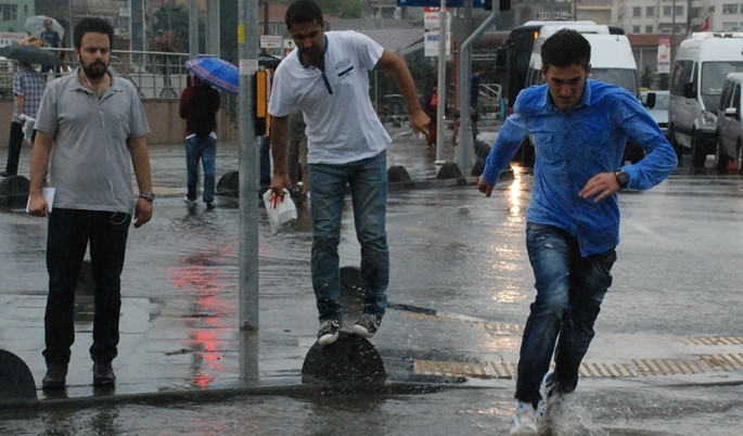 İstanbul 3 gündür yağışa teslim - Sayfa 4