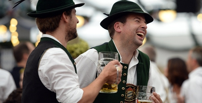 6 milyon kişi 7 milyon litre bira içecek - Sayfa 2