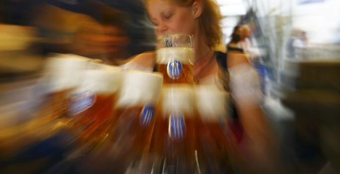 6 milyon kişi 7 milyon litre bira içecek - Sayfa 3