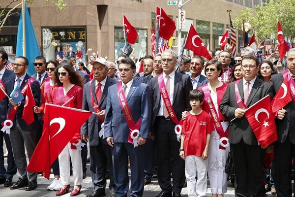 New York'ta Türk Günü Yürüyüşü - Sayfa 2
