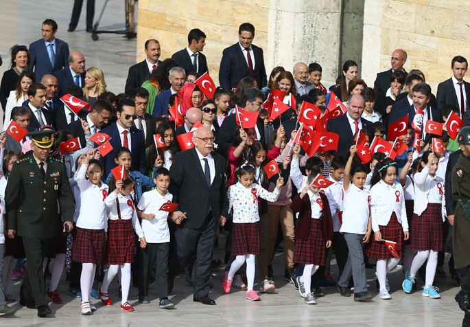 23 Nisan tüm yurtta törenlerle kutlandı - Sayfa 1