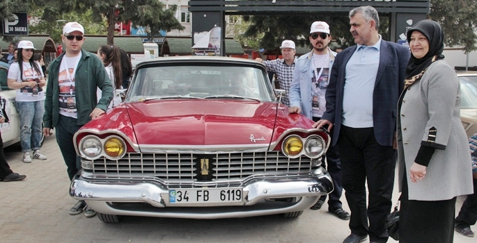 Klasik otomobil tutkunları Ankara'da buluştu - Sayfa 1