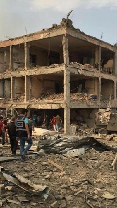 Cizre'de polise bombalı saldırı - Sayfa 2