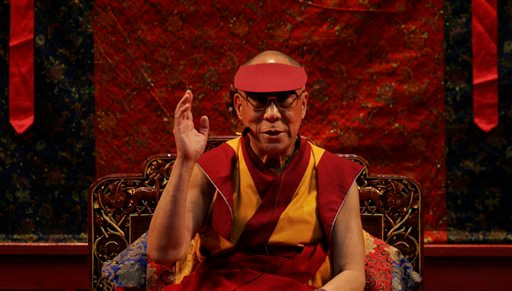 Dalai Lama, 17 bin Budist'le birlikte dua etti - Sayfa 1