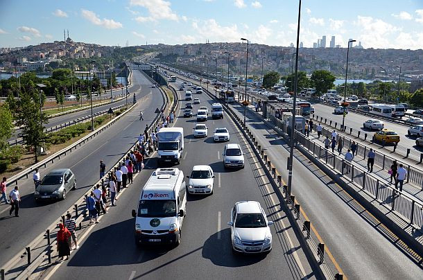 İstanbullu'nun trafik çilesi başladı - Sayfa 2