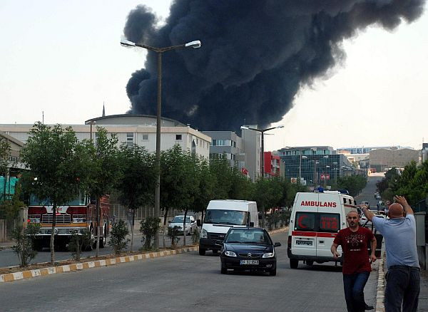 İstanbul'da büyük yangın - Sayfa 4