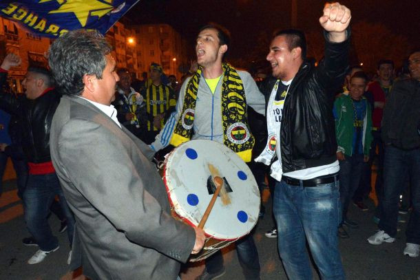 Fener taraftarının yarı final coşkusu - Sayfa 3