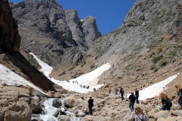 PKK üssüne turistik gezi - Sayfa 2