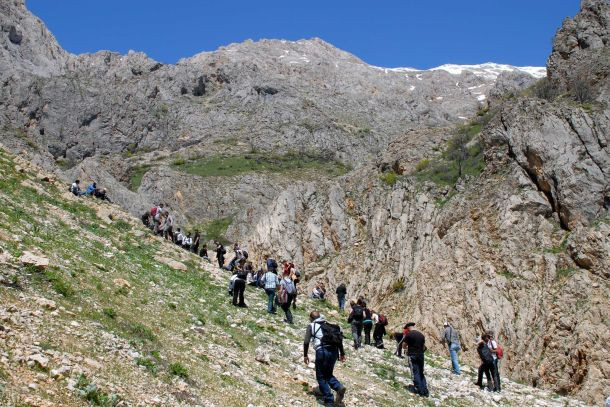 PKK üssüne turistik gezi - Sayfa 4