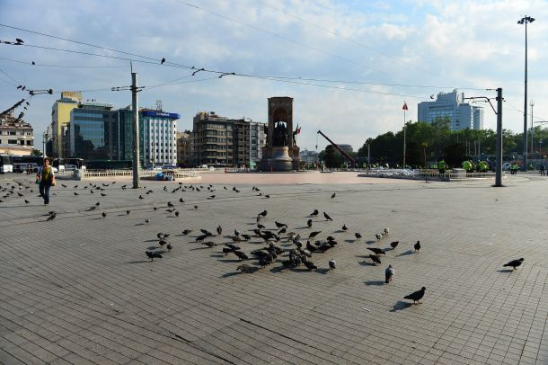 Taksim'de bu sabah - Sayfa 3