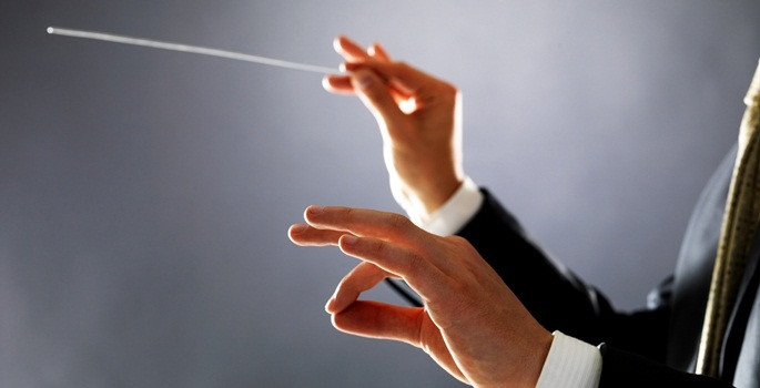 masaya yumruk vurmaya gerek yok biraz