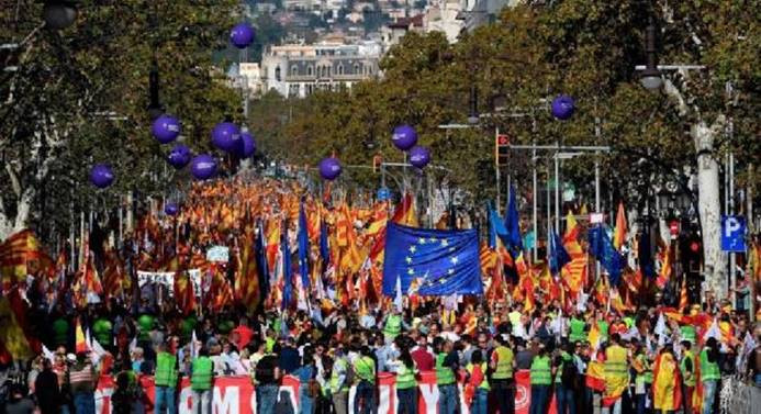 Barselona’da bağımsızlık karşıtı dev yürüyüş