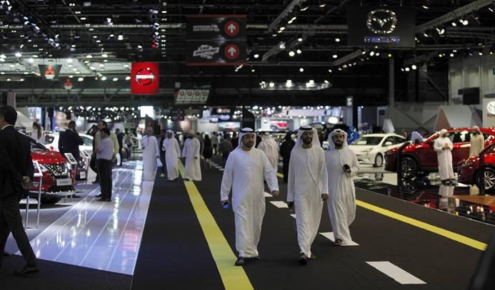 Lüks otomobiller Dubai'de görücüye çıktı - Sayfa 1
