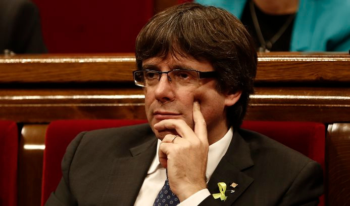 Katalan lider Puigdemont teslim oldu