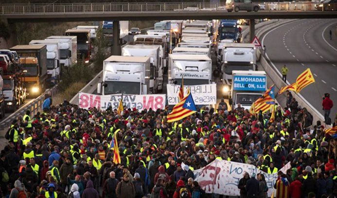 Katalonya'da genel grev başlatıldı