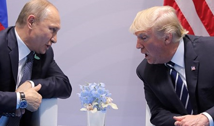Trump ile Putin bir araya geliyor
