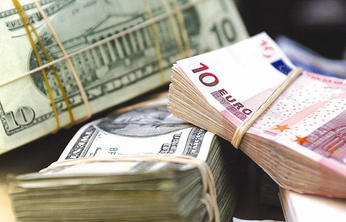 Euro, dolar karşısında 3 ayın zirvesinde