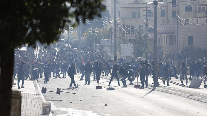 Filistinli göstericilere müdahale: 108 yaralı