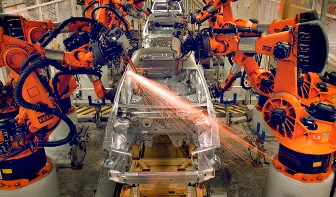 'Artık üretimi robotlar yapacak ayak uyduramayan silinip gider'