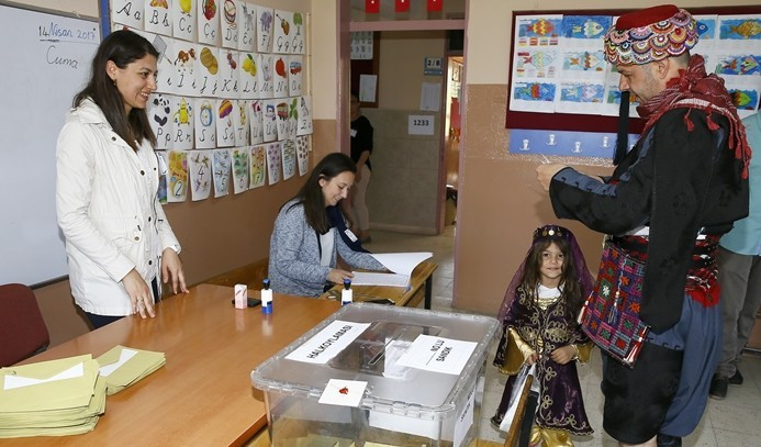 Yurttan 'referandum' manzaraları - Sayfa 1
