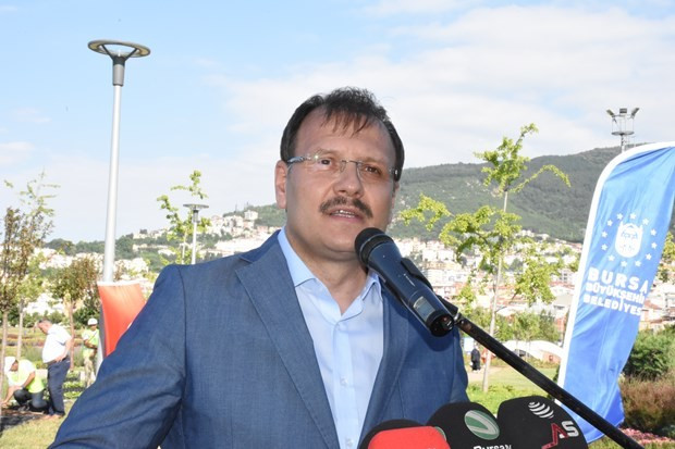 Başbakan Yardımcısı Hakan Çavuşoğlu kimdir?