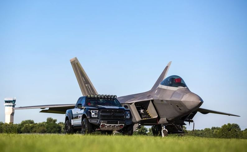 Ford'dan uçan canavar: F-150 Raptor F 22 Concept