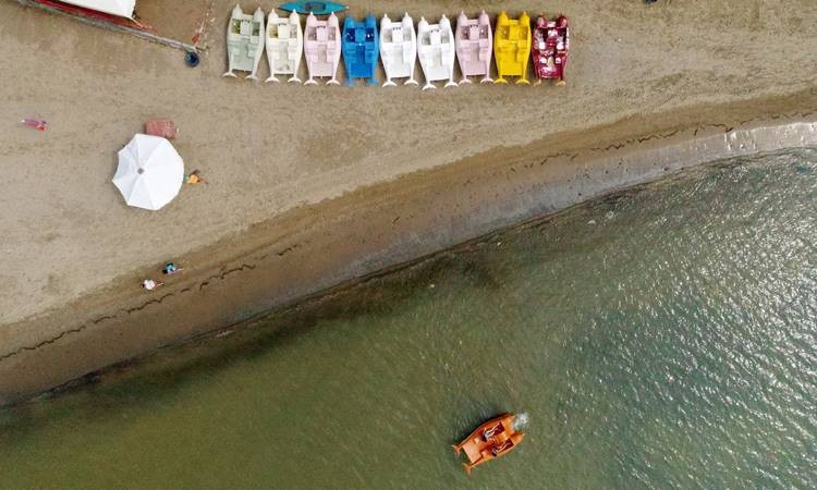 İstanbul'da kalanlar şehir plajlarına ilgi gösteriyor - Sayfa 2