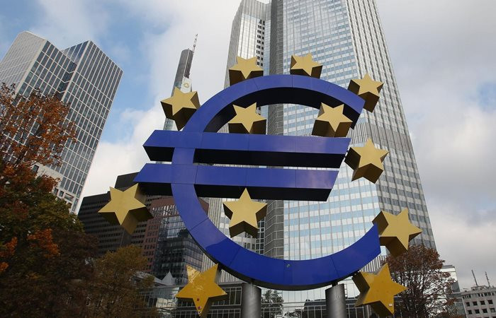 Euro Bölgesi'nde ekonomik faaliyet 7 yılın zirvesinde