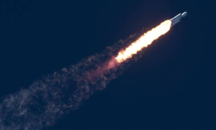 SpaceX, Falcon Heavy roketini fırlattı - Sayfa 3