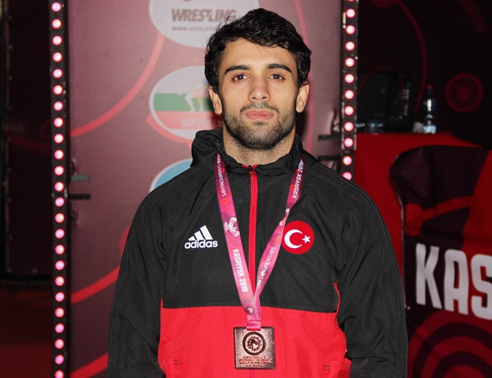 Öztürk'ten Avrupa Güreş Şampiyonası'nda bronz madalya