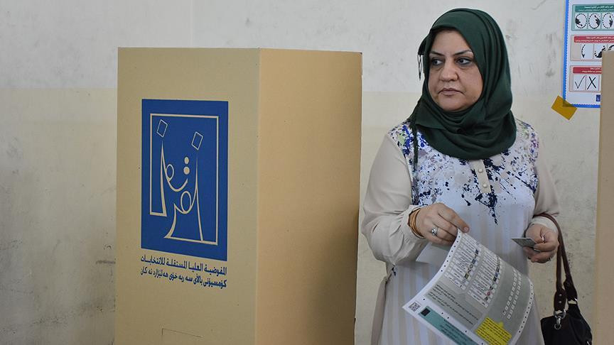 Irak'ta oy verme işlemi başladı