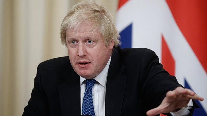 İngiltere'de Brexit depremi sürüyor, Johnson da istifa etti