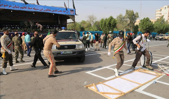 İran'da askeri geçit törenine saldırı: 24 ölü