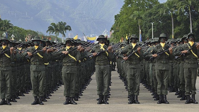 Venezuela ordusundan Maduro’ya destek
